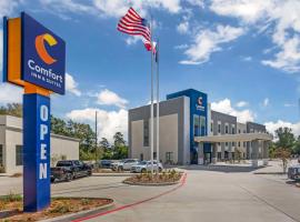 Comfort Inn & Suites Huntsville Near University，位于亨茨维尔的带热水浴缸的酒店