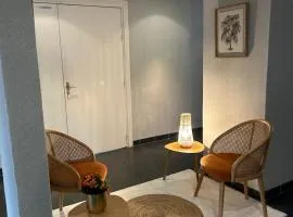 尼奥尔城市小屋公寓式酒店