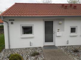 Stunning Home In Ærøskøbing W-，位于艾勒斯克宾的带按摩浴缸的酒店