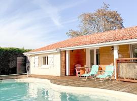 Villa Familiale avec Piscine Privée，位于Toulenne的酒店