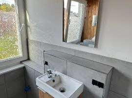 Zentrales Privatzimmer in 3er Wohngemeinschaft