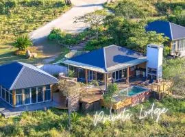 Private Bush Lodge 20mins from Salt Rock Beach, & 30mins from Ballito