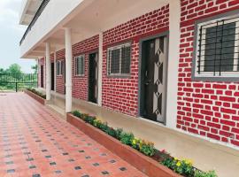 Fulgulab Lawns and Home Stay，位于Junnar的酒店