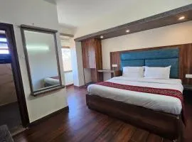 Hotel Pankaj - Free pickup From railway station Simla near mall road