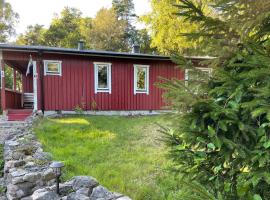 Cozy Home In Strömsnäsbruk With Wifi，位于Strömsnäsbruk的酒店