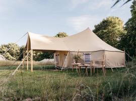 Villa Huno Glamping，位于博雷的酒店