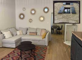 maison pierre centre Uzès climatisation garage，位于于泽斯的酒店