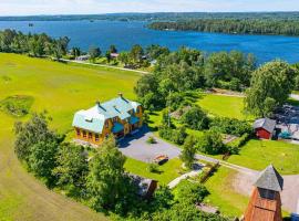 &Aring;nimskog Kyrkskola，位于&Aring;nimskog的带热水浴缸的酒店