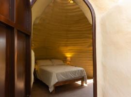 CACTACEO - alojamiento desértico，位于查帕拉的酒店