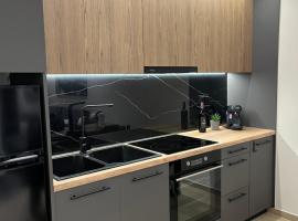 Serenity Luxury Apartment 1，位于亚历山德鲁波利斯的自助式住宿