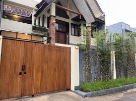 Pearl Villa by The Lake，位于伦邦的酒店