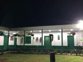 Casa Las Playas cerca de Hacienda Napoles，位于特里温福港的酒店
