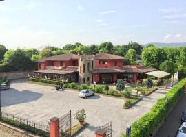 乐内道罗酒店，位于Telgate的酒店