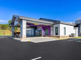 Spark by Hilton Daleville Roanoke North，位于Daleville的酒店
