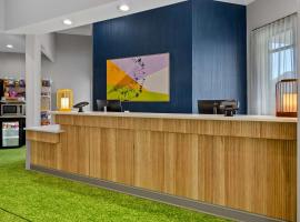 Spark by Hilton Daleville Roanoke North，位于Daleville的酒店