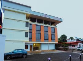 Hotel Diamond Castle，位于Manjeri的酒店