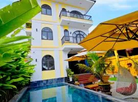Golden Sunshine Villa