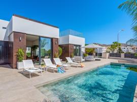 Luxury Villa by United Renters de Temporada，位于坎佩略的酒店