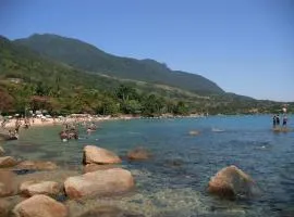 Casinhas na Praia do Julião em Ilhabela SP