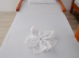 Chief's Villa Casa 4-Dormitory with Kitchen，位于Malapascua Island的酒店