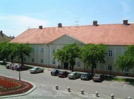 DUPL. Wellness Hotel Kalocsa，位于考洛乔的酒店
