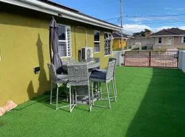 Harbour Oasis Retreat - Charming 2 Bedroom House