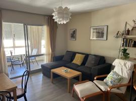 Laguna Beach Torrox Costa，位于托罗克斯科斯塔的酒店