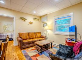 Hidden Gem, 3 Bed Cozy Condo - Dogs Welcomed，位于贝菲尔德的酒店