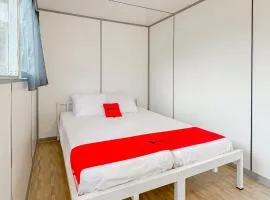 RedDoorz near Dusun Bambu Resort