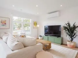 Hamptons on Heales - Classic Beach House Charm