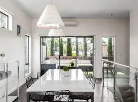 Stylish getaway near beach with stunning sunsets