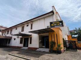 Hotel Mustika Syariah，位于Blora的酒店