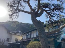 TAZAWA BOSSA inn，位于青木市的酒店