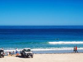 Leander Reef Holiday Park，位于Port Denison的酒店
