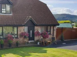 Warrenpoint Countryside House-3bedroom- Private Garden