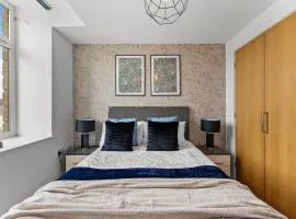 30 percent off! Beautiful Apartment in Dewsbury - Sleeps 6
