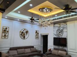 Aravali Residency Kharkhoda，位于Bahādurgarh的酒店