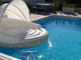 Magnifique Studio piscine et parking privé