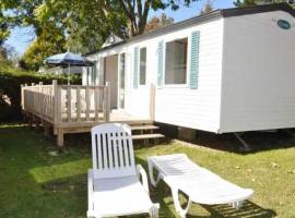 Camping 4 étoiles - Piscine - eec0hb，位于内维兹的酒店