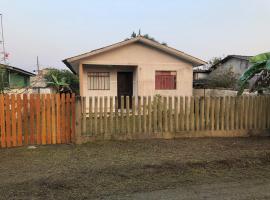 Casa na praia para temporada，位于Matinhos的酒店