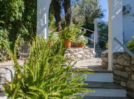 Angela studios，位于特劳洛斯的酒店