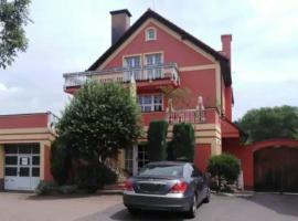 Penzion Červený mlýn，位于拉科夫尼克的酒店