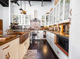 Serendipity Holistic Resort Spa，位于金斯敦的酒店