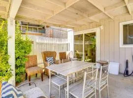 Pet-Friendly Brentwood House with Gas Grill!
