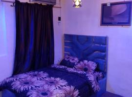 2 bedroom and living room apartment，位于Otta的酒店