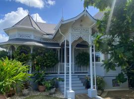 Trinidad Gingerbread House，位于西班牙港的酒店