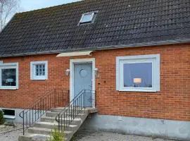 2 Bedroom Awesome Home In Rörvik