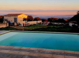 Lovely Home In Mejannes Le Clap，位于Méjannes-le-Clap的酒店