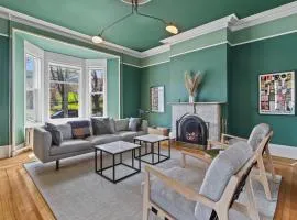 Emerald Victorian Barnes 41 Bd Parking