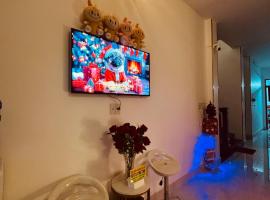 Hiếu Sang 68 Hostel & Villas Seaview Bến tàu Rạch Giá Harbor City，位于迪石的酒店